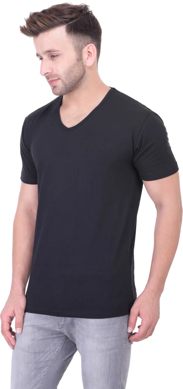 Black_Cotton_Blend_Half_Sleeve_Solid_Round_Neck_Regular_T-Shirt_For_Men