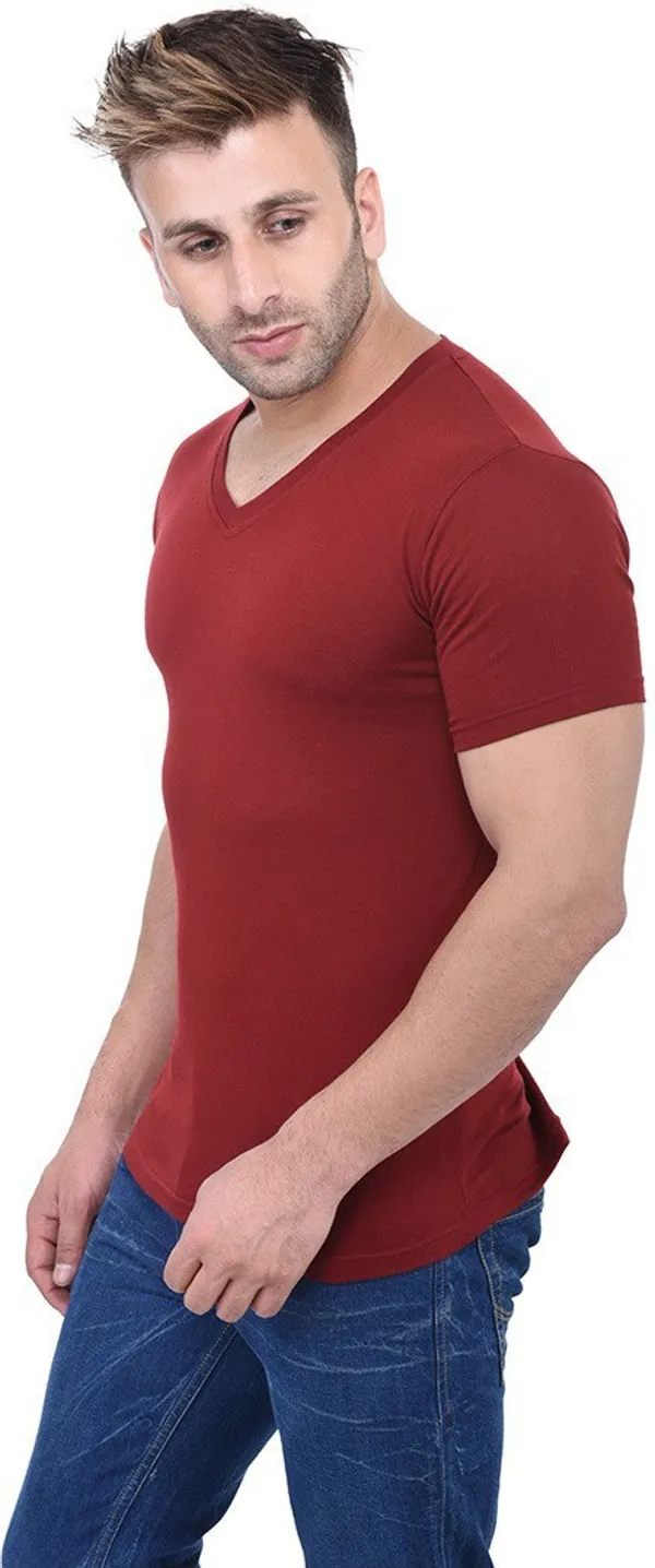 Maroon_Cotton_Blend_Half_Sleeve_Solid_V_Neck_Regular_T-Shirt_For_Men