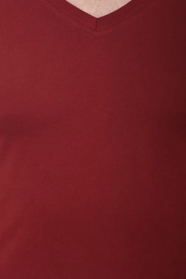 Maroon_Cotton_Blend_Half_Sleeve_Solid_V_Neck_Regular_T-Shirt_For_Men