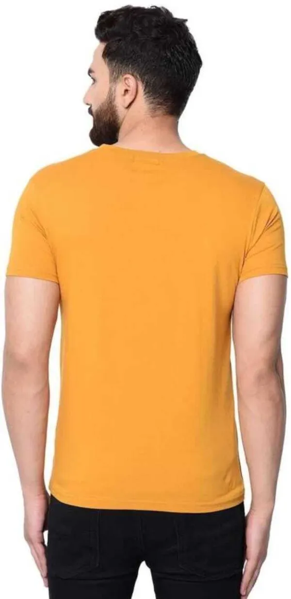 Black_Cotton_Blend_Half_Sleeve_Solid_Round_Neck_Regular_T-Shirt_For_Men