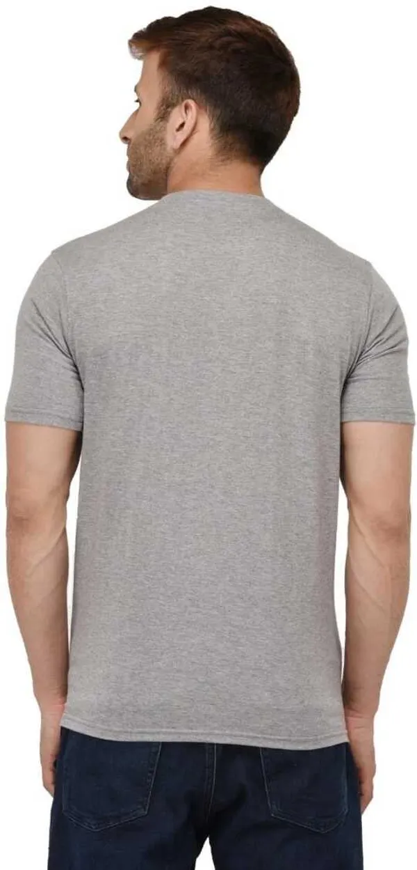Black_Cotton_Blend_Half_Sleeve_Solid_Round_Neck_Regular_T-Shirt_For_Men