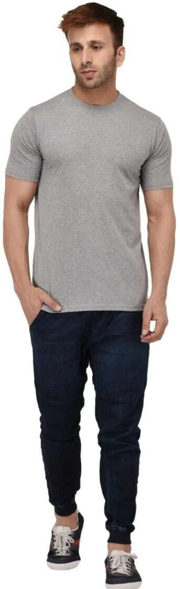 Black_Cotton_Blend_Half_Sleeve_Solid_Round_Neck_Regular_T-Shirt_For_Men