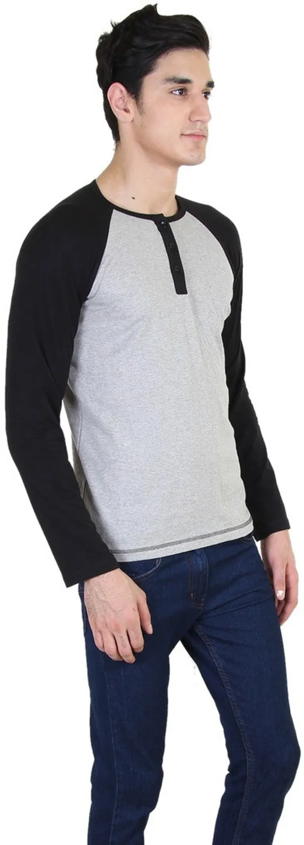 Grey_Cotton_Blend_Full_Sleeve_Solid_Henley_Neck_Regular_T-Shirt_For_Men