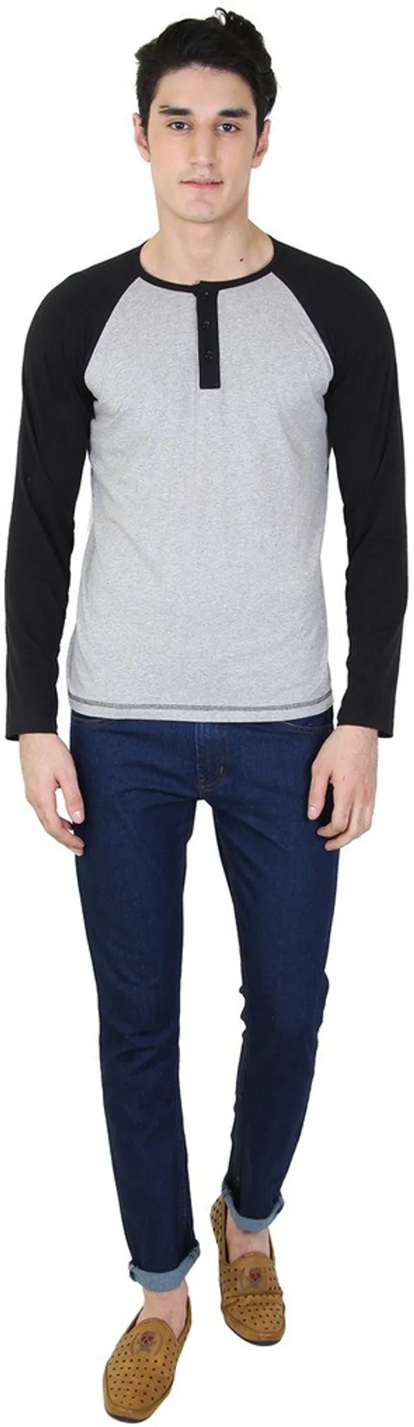 Grey_Cotton_Blend_Full_Sleeve_Solid_Henley_Neck_Regular_T-Shirt_For_Men