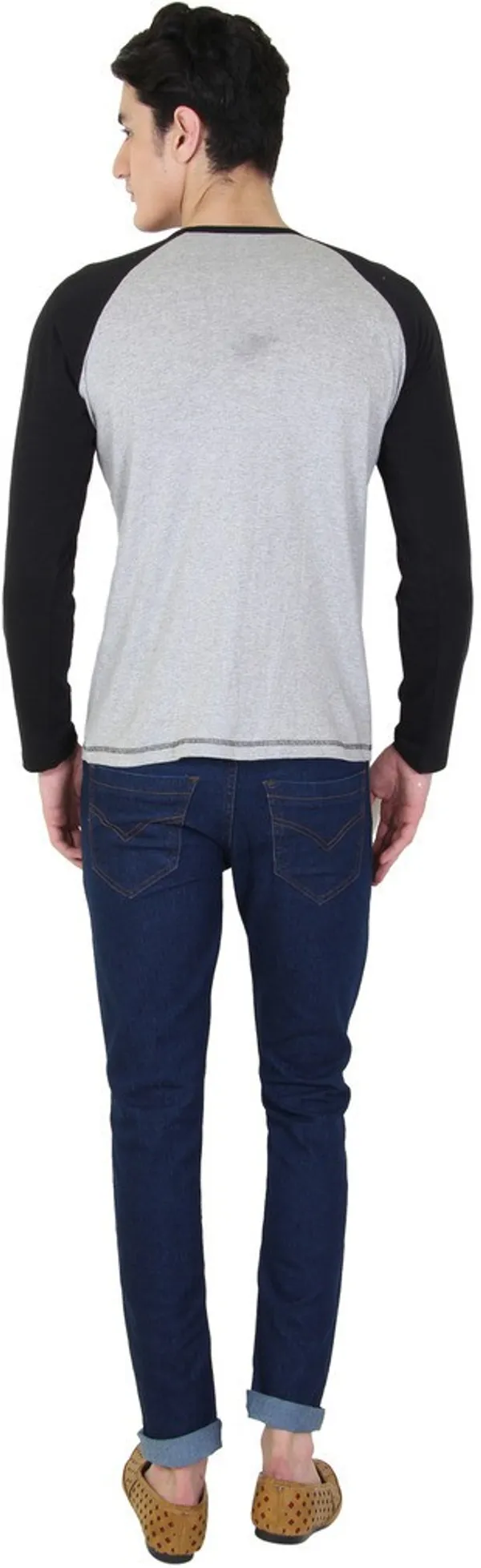 Grey_Cotton_Blend_Full_Sleeve_Solid_Henley_Neck_Regular_T-Shirt_For_Men