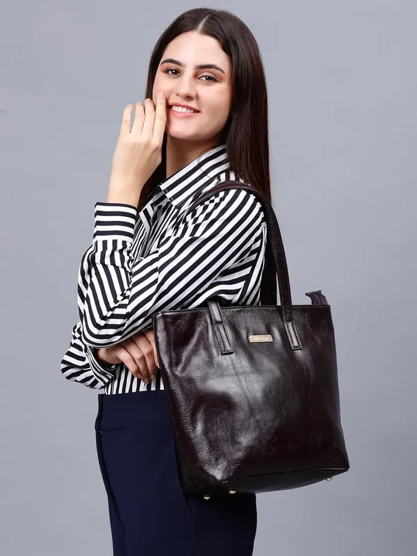 Dark_Cherry_Shoulder_Handbag_for_Women_|_Premium_Leather_HandBag_with_Double_Handle