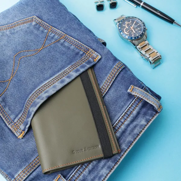 Green_Premium_Leather_Passport_Holder