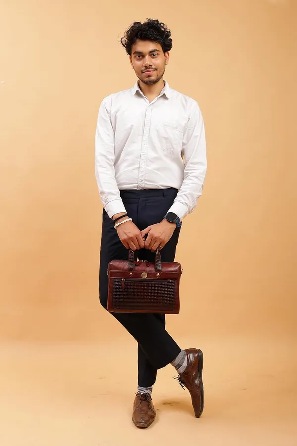 Brown_Trendy_Design_Premium_Leather_Tablet_Bag