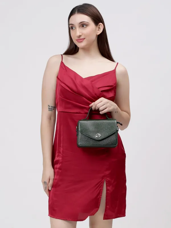 Green_Sling_Bag_for_Women_|_Premium_Leather_Stylish_Bag_for_Everyday_Use