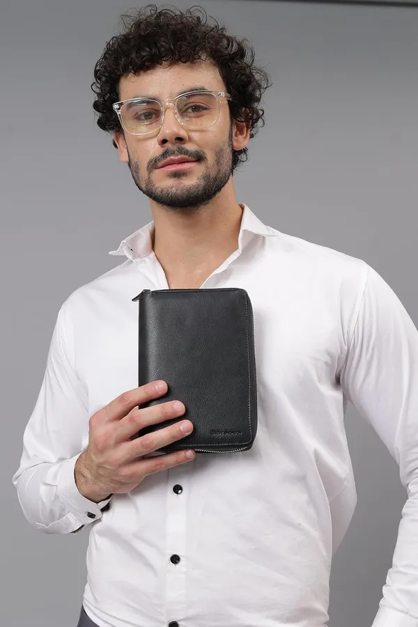 Black_Premium_Leather_Passport_Holder
