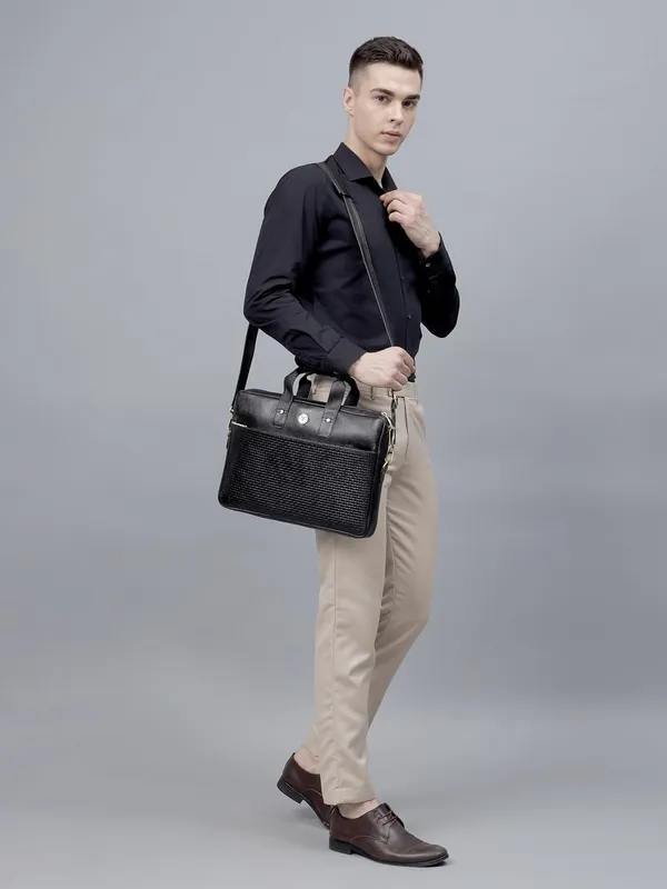 Black_Pure_Leather_Laptop_Messenger_Bag_for_Men_|_Premium_Leather_Messenger_Bag_for_Everyday_Use