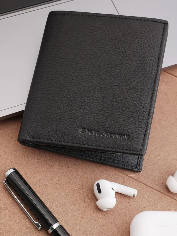 Black_Stylish_Wallet_for_Men_|_Premium_Rfid_Protected_Leather_Wallet