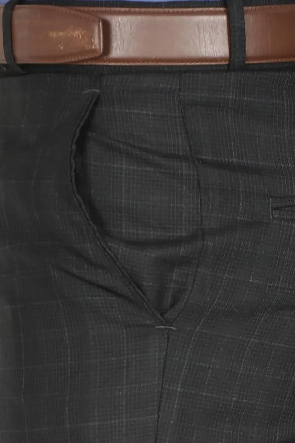 Black_Regular_Fit_Poly_Blended_Checkered_Formal_Trousers_For_Man