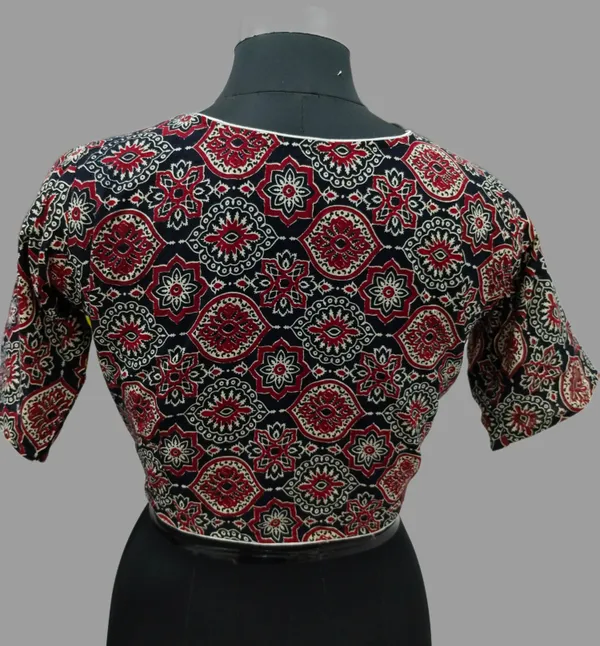 Black_Stitched_Round_Neck_Casual_Printed_Pure_Cotton_Blouse_For_Women