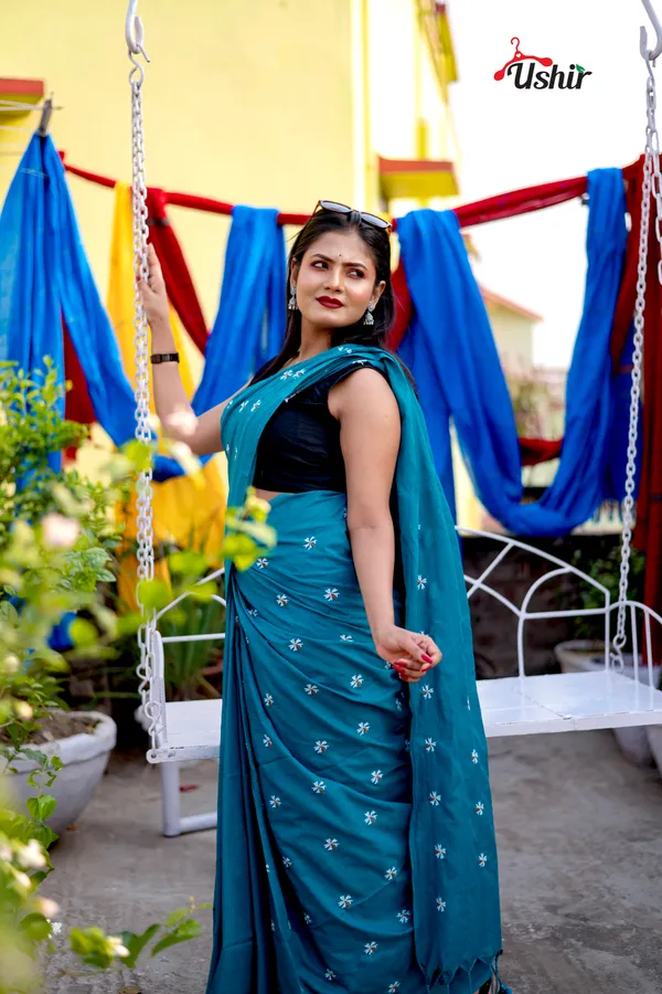 Tuted_Embroidery_Cotton_Saree