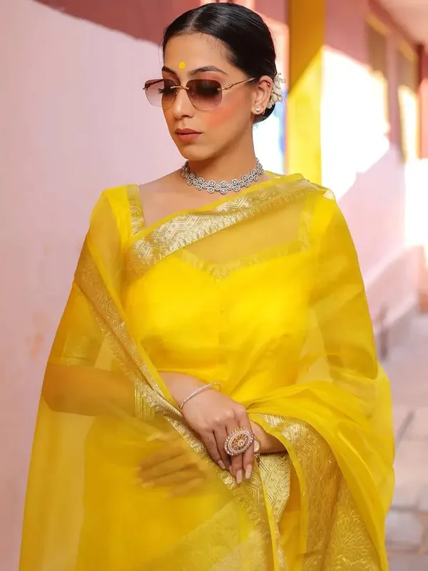 Lovely_Sunshine_Yellow_Organza_Weaving_Border_Saree_with_Unstitched_Blouse