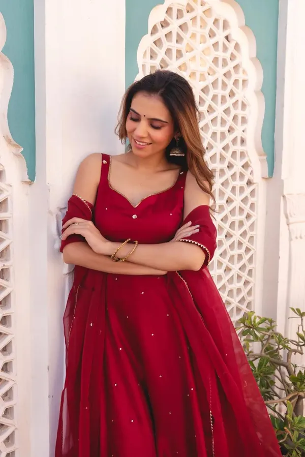 Maroon_Georgette_Anarkali_Gown_with_Dupatta