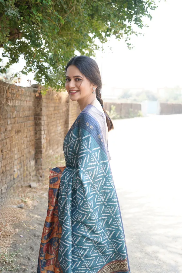 Oceanic_Opulence-Teal_Digital_Printed_Mysore_Silk_Saree_with_Jari_and_Jhalar