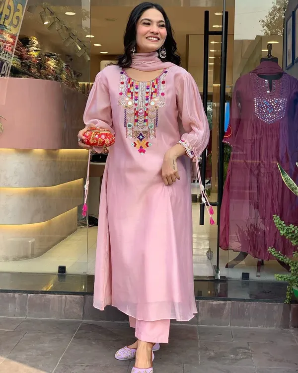 Peach_Premium_Chanderi_Mirror_Work_Kurta_Set_with_Dupatta