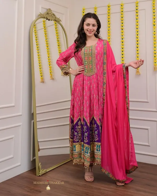 Pink_Embroidered_Kurta_Set_|_Traditional_Elegance_with_Mirror_Work
