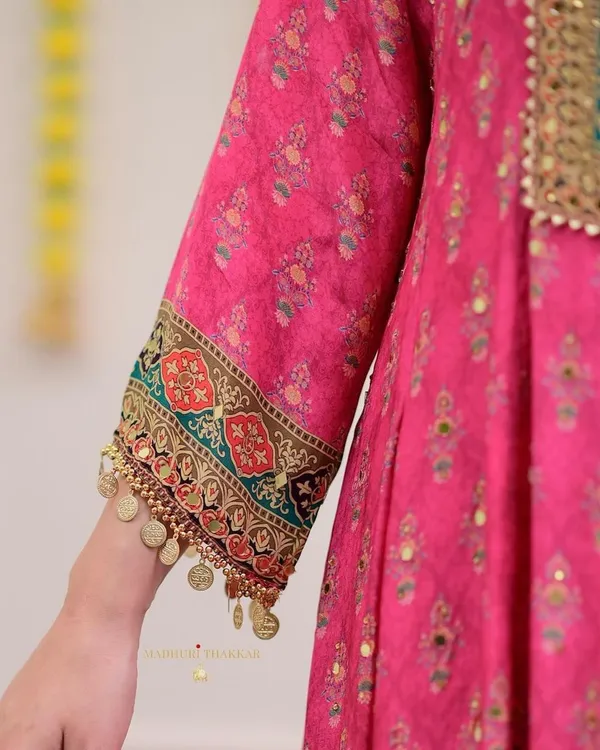 Pink_Embroidered_Kurta_Set_|_Traditional_Elegance_with_Mirror_Work