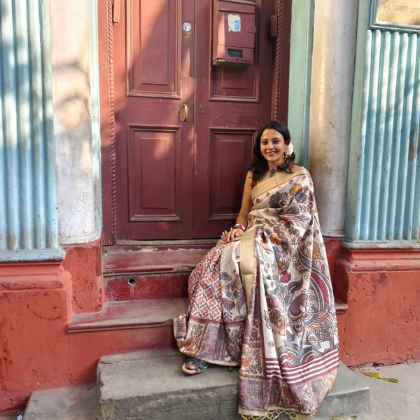 Elegant_Harmony-Grey_and_Cream_Mysore_Silk_Saree_with_Digital_Printed_Jari_Work