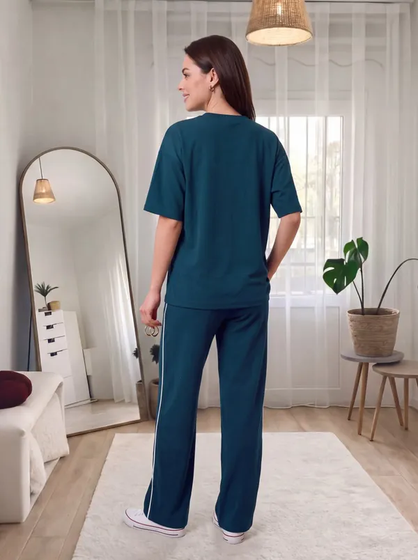 Women's_Sporty_Co-ord_Set_|_Oversized_Round_Neck_T-Shirt_&_Straight_Fit_Track_Pants_with_Contrast_Piping_|_Casual_Lounge_Wear_Set
