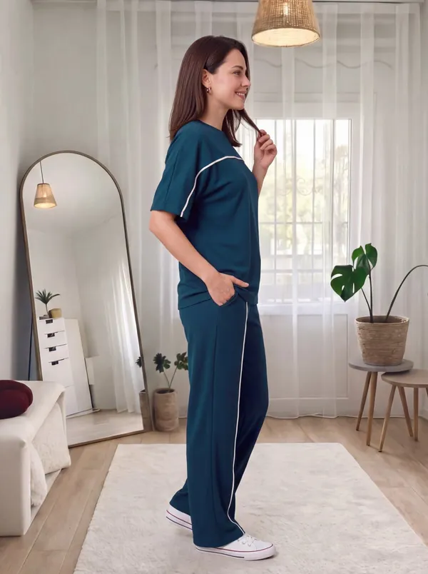 Women's_Sporty_Co-ord_Set_|_Oversized_Round_Neck_T-Shirt_&_Straight_Fit_Track_Pants_with_Contrast_Piping_|_Casual_Lounge_Wear_Set