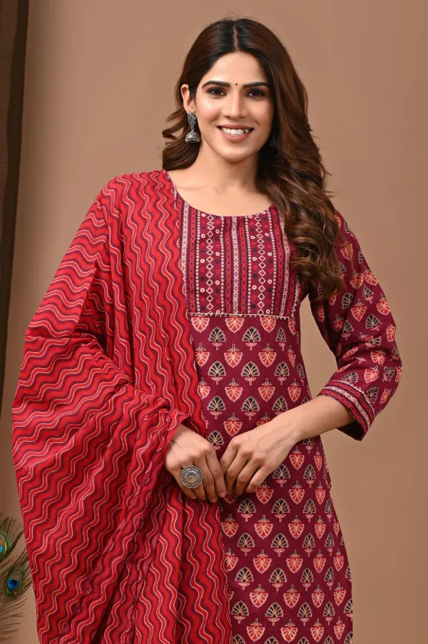 Burgundy_colour_Pure_Cotton_Suit_with_Mulmul_Duptta_(3_Piece)