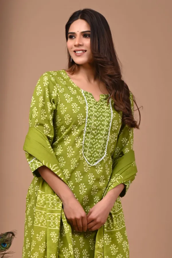 Mehndi_green_colour_Pure_Cotton_Suit_with_Mulmul_Duptta_(3_Piece)