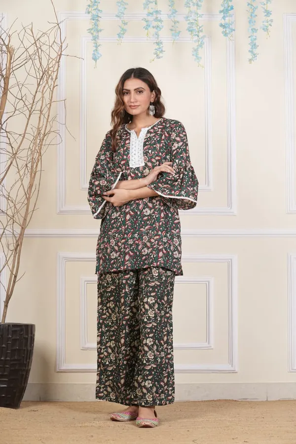 Dark_green_&_Red_Plazo_Kurti_(Cotton)_Pack_of_2_Pieces