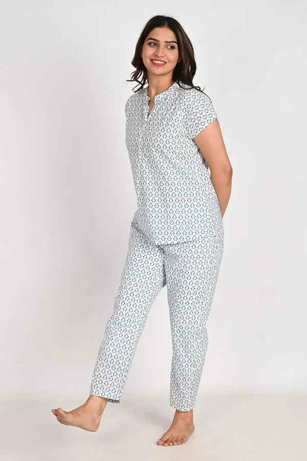 Penguin_White_Cotton_kurti_Pajama_Set_For_Women