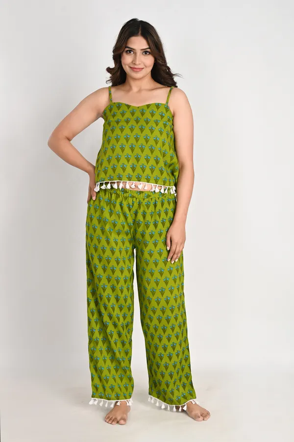 Green_Cotton_kurti_Pajama_Set_For_Women