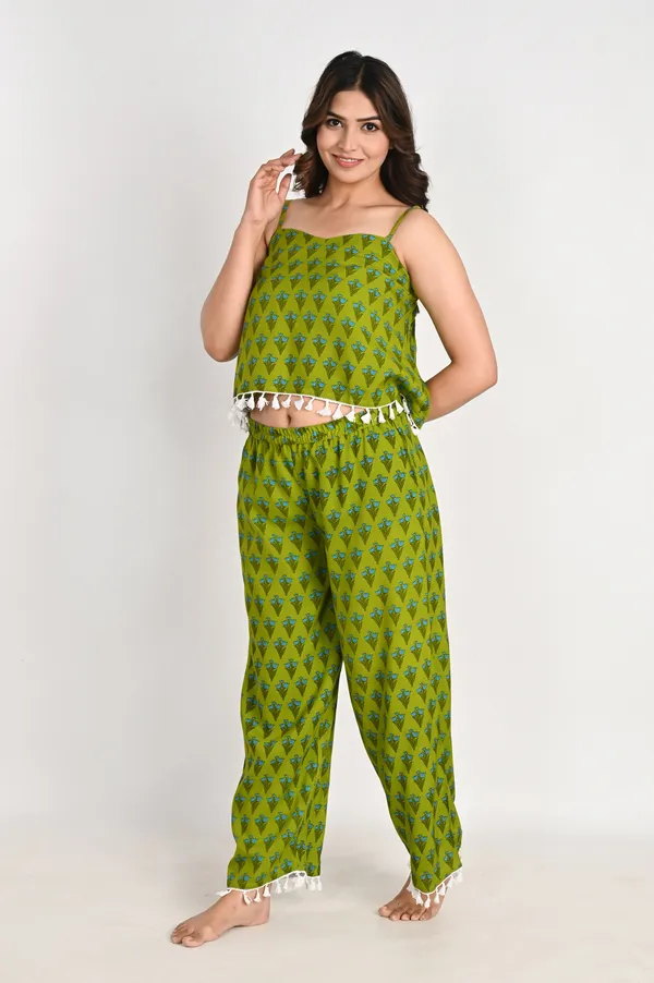 Green_Cotton_kurti_Pajama_Set_For_Women