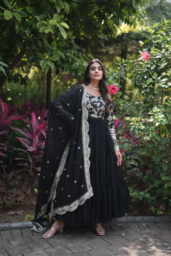 Black_Faux_Blooming_Gown_With_Viscose_Dyable_Jacquard_With_Sequins_Embroidered_Work_Faux_Blooming_Dupatta_For_Women