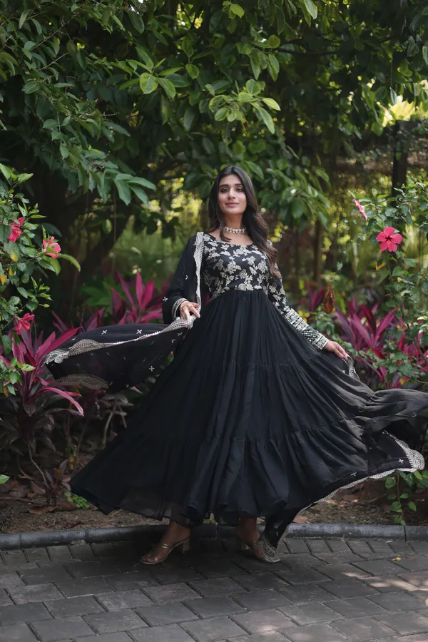 Black_Faux_Blooming_Gown_With_Viscose_Dyable_Jacquard_With_Sequins_Embroidered_Work_Faux_Blooming_Dupatta_For_Women