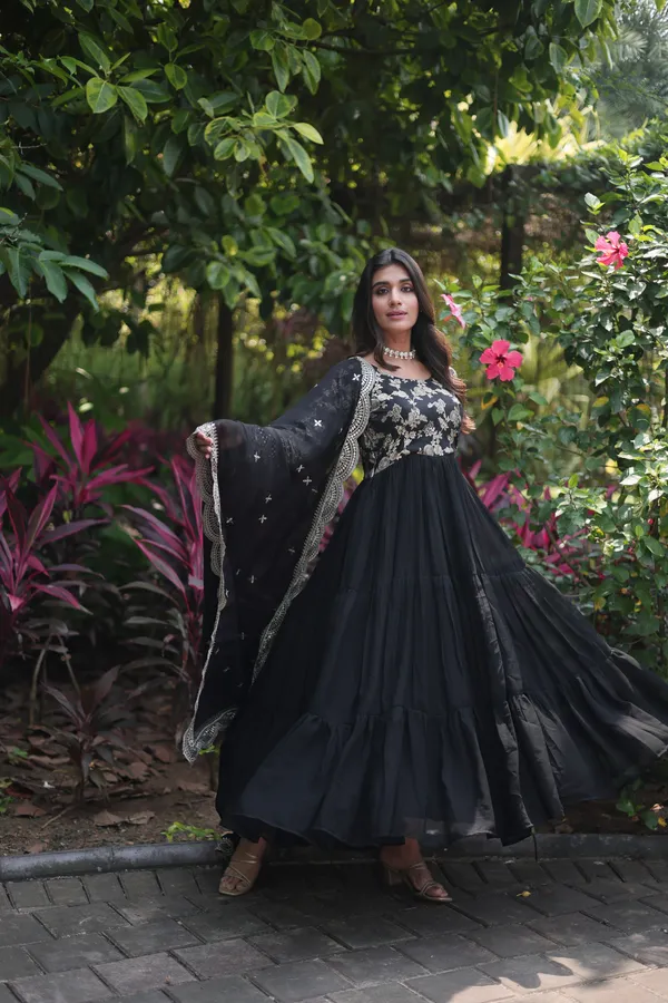Black_Faux_Blooming_Gown_With_Viscose_Dyable_Jacquard_With_Sequins_Embroidered_Work_Faux_Blooming_Dupatta_For_Women