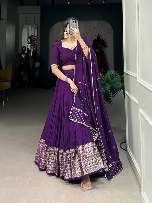 Crafted_for_Grace_and_Beauty:_Pure_Chanderi_Plain_Lehenga_with_Intricate_Zari_Work_Border,_Accompanied_by_Sequin_Embellished_Dupatta_??