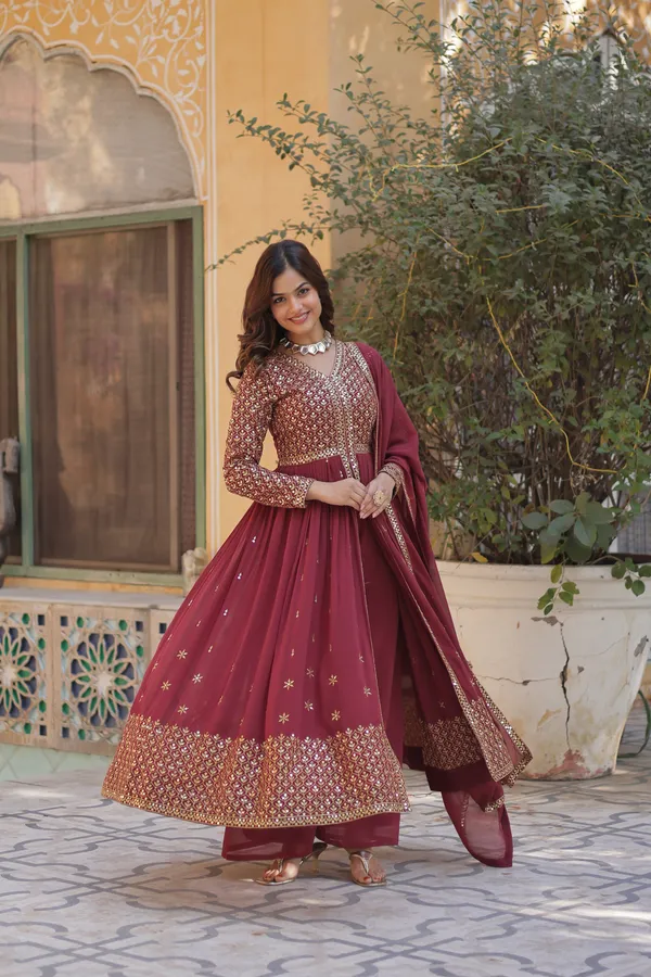 KURTI_WITH_PANT_&_DUPATTA_SET