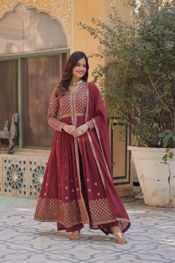 KURTI_WITH_PANT_&_DUPATTA_SET