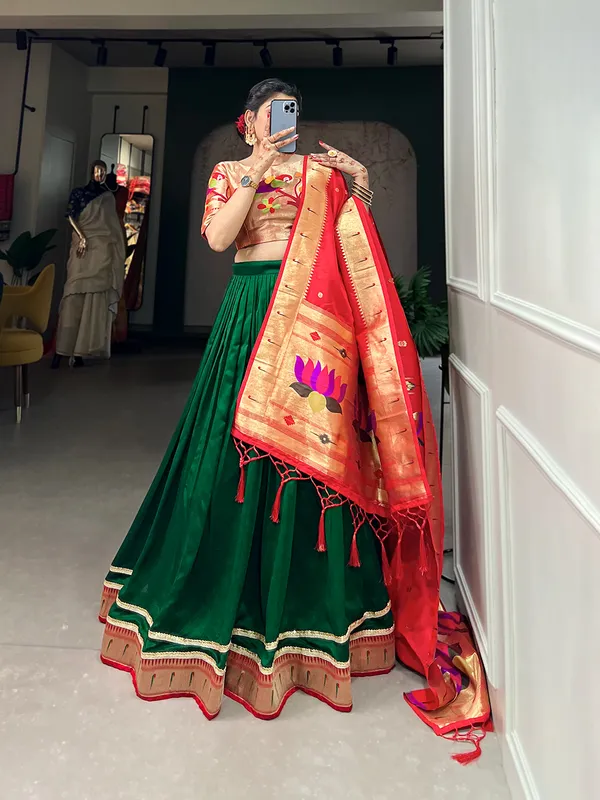 Crafted_in_silk,_designed_for_royalty