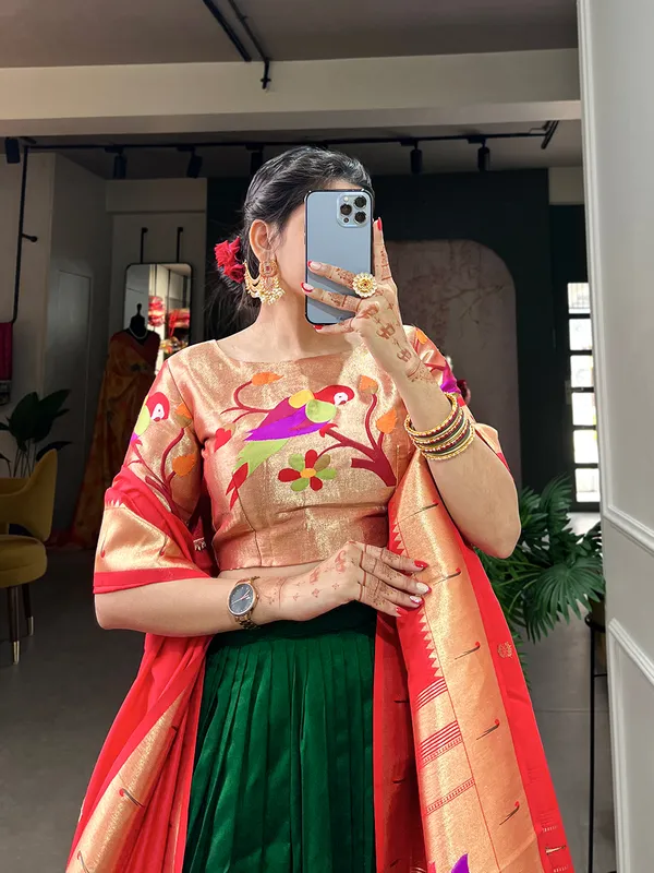 Crafted_in_silk,_designed_for_royalty