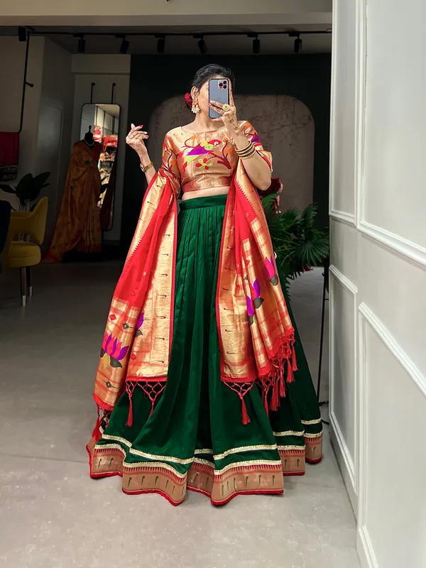 Crafted_in_silk,_designed_for_royalty