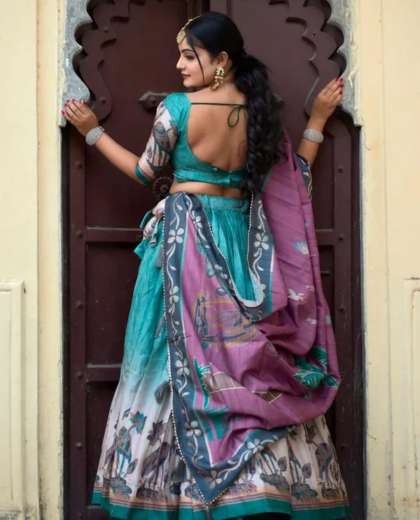 A_garden_in_motion__this_breezy_floral_lehenga_is_your_perfect_pick_for_a_sunlit_celebration__Pure_Dolla_silk_chaniya_choli_with_viving_mill_foil