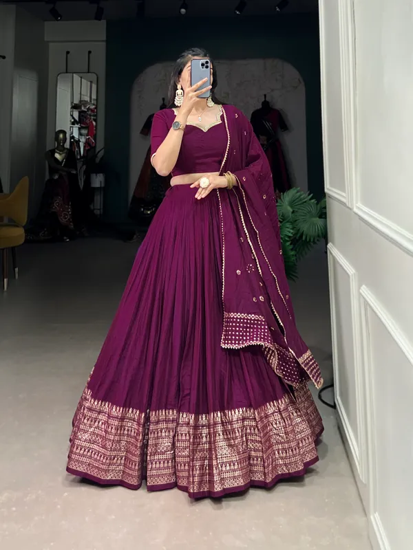 Crafted_for_Grace_and_Beauty:_Pure_Chanderi_Plain_Lehenga_with_Intricate_Zari_Work_Border,_Accompanied_by_Sequin_Embellished_Dupatta_??