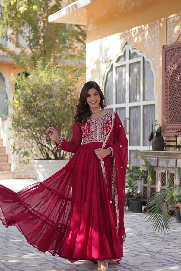 Pink_Gown_With_Dupatta_Set_Ethnic_Wear_Push_Premium_For_Women