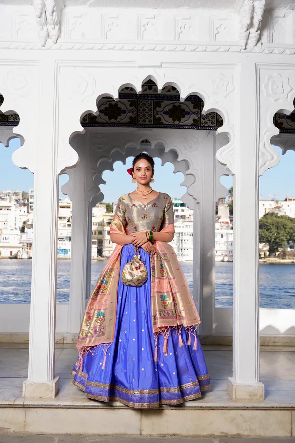 Paithani_–_an_art_form_that_transcends_time_and_trends