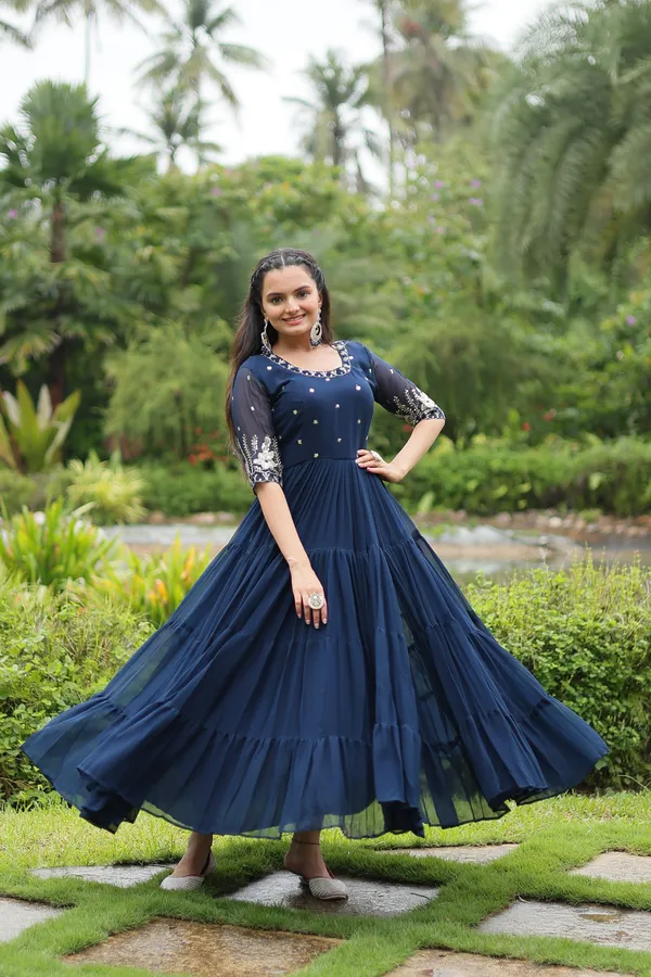 Morpich_Designer_Gown__Zari_Embroidery_For_Women
