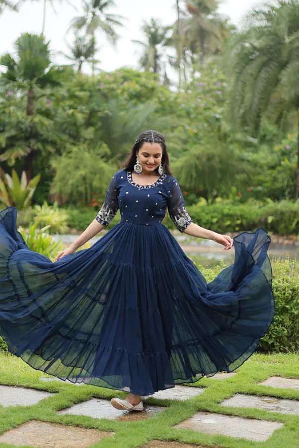 Morpich_Designer_Gown__Zari_Embroidery_For_Women