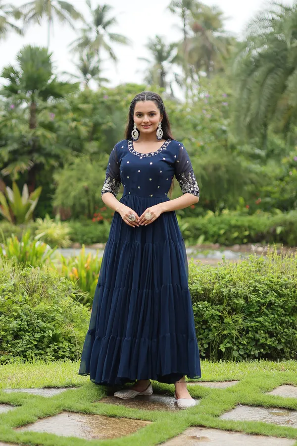 Morpich_Designer_Gown__Zari_Embroidery_For_Women